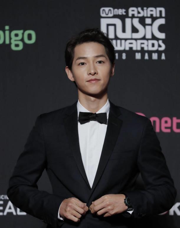 宋仲基采访透露近况,称自己很享受琐碎的日常生活_事情_什么_运动