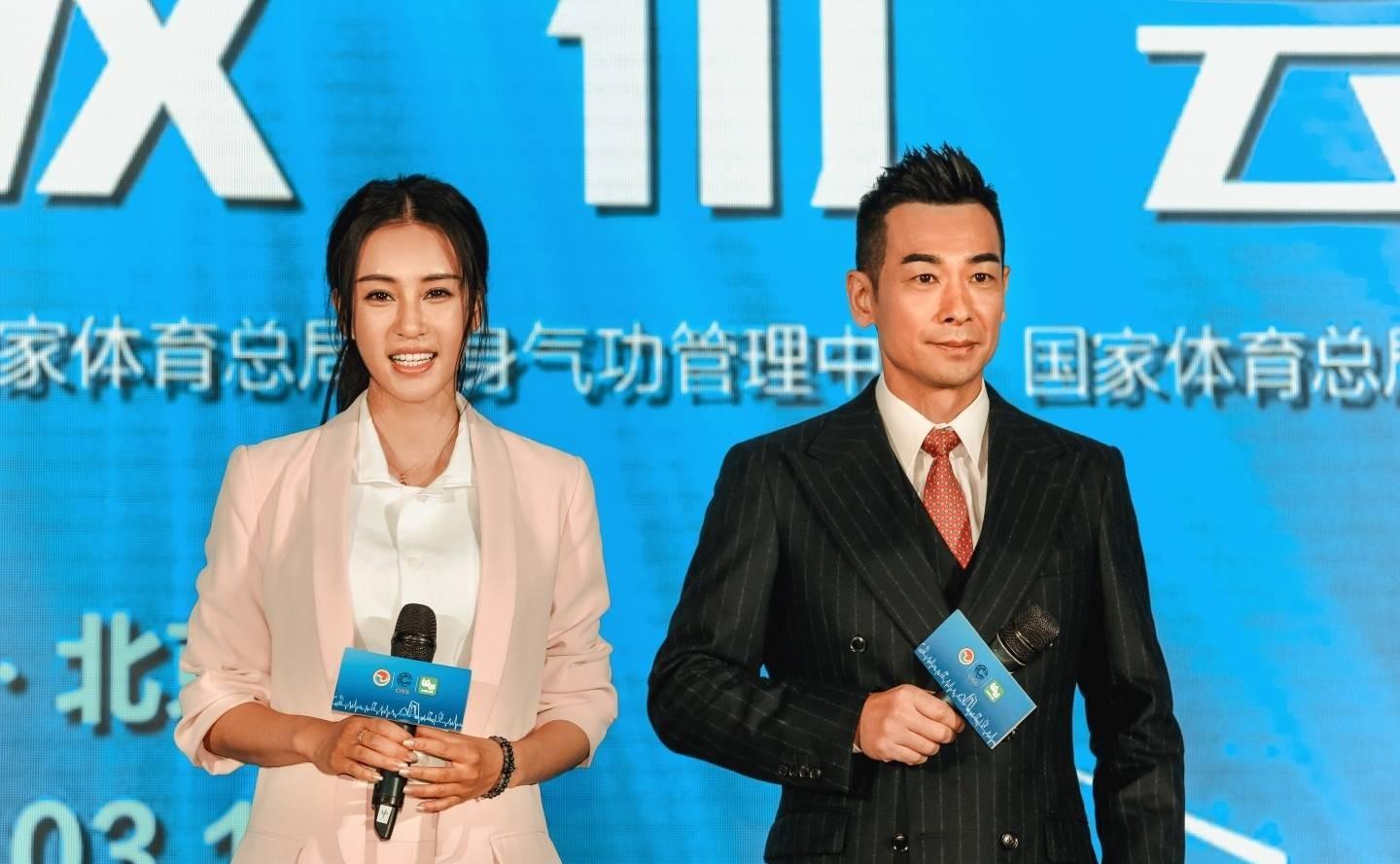 瑜伽第一美女—母其弥雅,获得成龙赏识的超级美人_中国_活动_年母