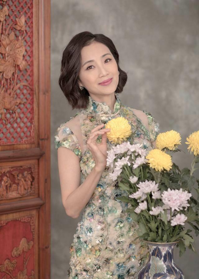 谭小环将与李绮虹游走日本东京;向海岚则与杨思琦潮游韩国首尔.