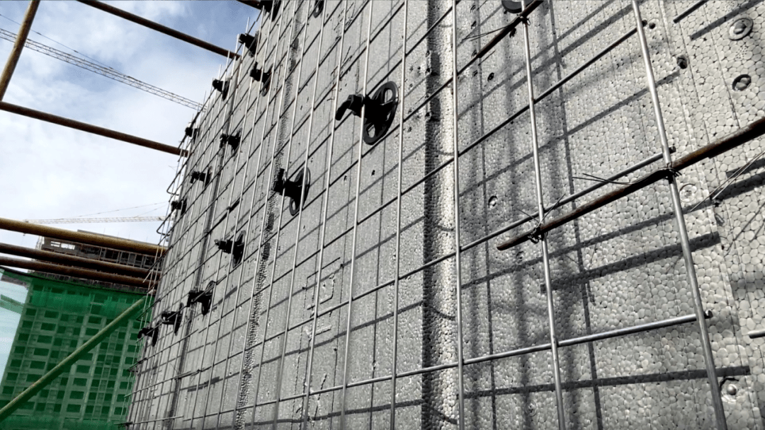 安能绿建划时代产品"现浇混凝土真空绝热板复合保温系统"正式投入项目