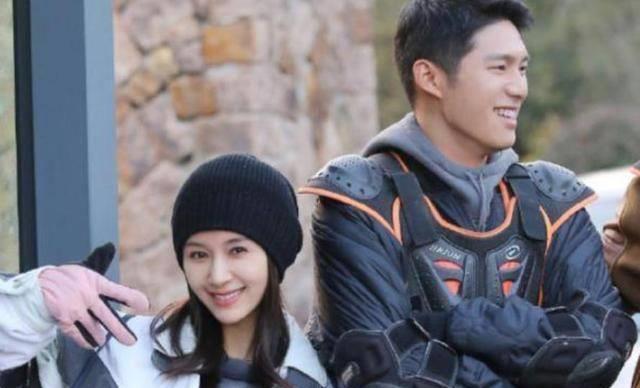 吴永恩现身烧烤店,与粉丝合影,超级绅士,被他嘲笑这是王子文娇的?