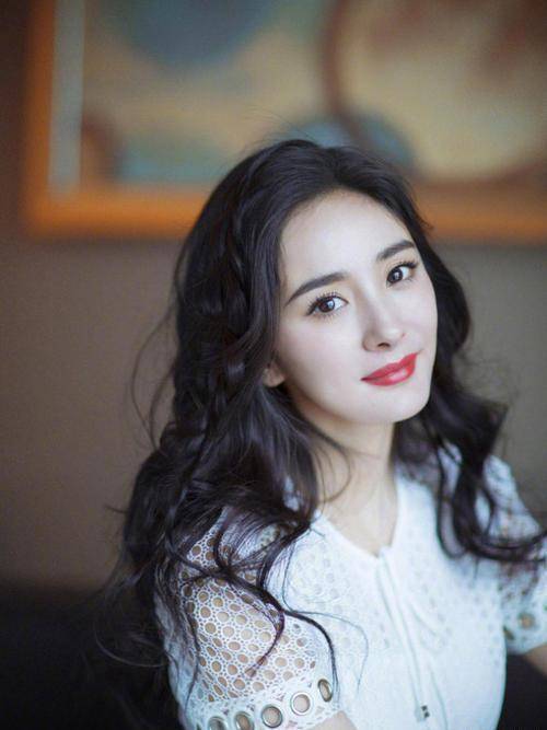 杨幂新综《华彩少年》ai选手引热议,其名字属西方种族歧视用语_ling
