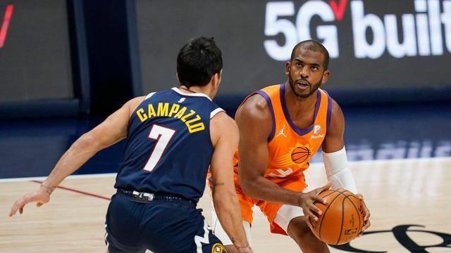 至少从高中时代开始打比较有记录的篮球以来,艾顿基本上就没怎么跟