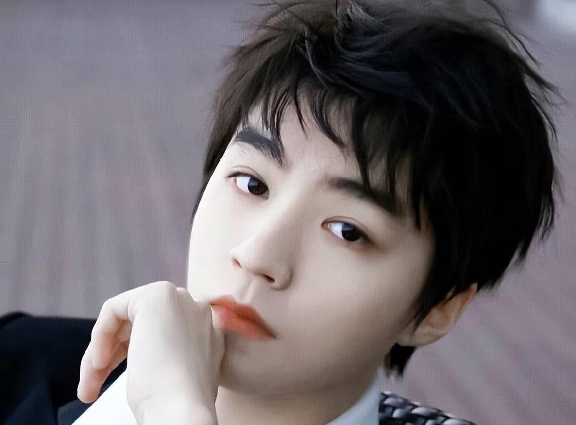 究竟是什么原因让王俊凯如此火爆?_王源_因为_焦点