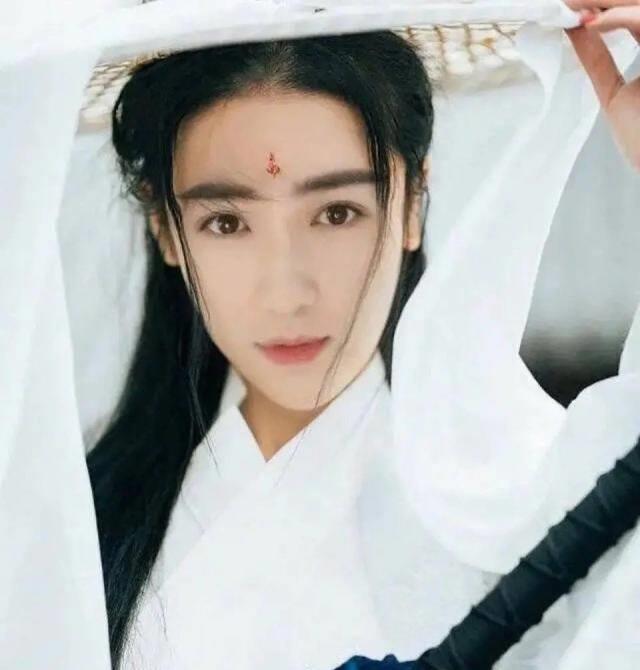 王俊凯女装,朱一龙女装,王一博女装都不如肖战女装!_网友_风格_少年