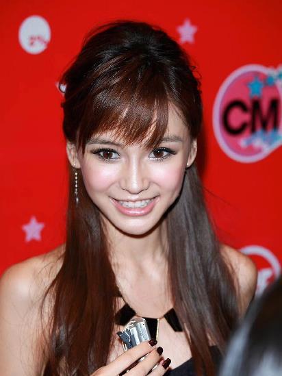 离婚后的baby或迎来新春天,baby马天宇官宣,接吻照真的好甜_杨颖