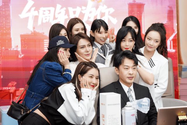 由于精英团队(818)刚刚发展起来,辛巴更力捧的徒弟是猫妹妹,并一步一