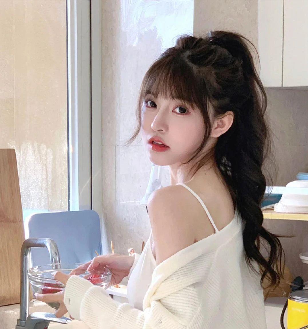 优雅的小姐姐,甜美的邻家女孩,你总喜欢一个人吧?_类型_吸引力_女士