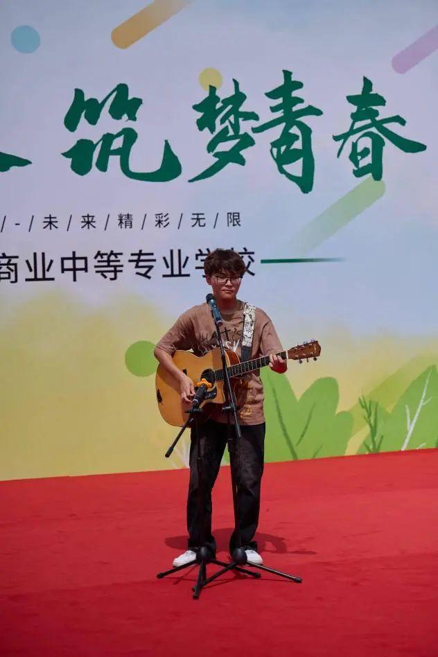 无锡金茂商业中等专业学校举行2023届学生毕业典礼 (图5)