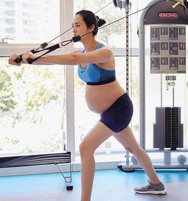 杨幂baby生子前后无变化,陈妍希胖成了圆,林心如憔悴的不能看…_曹颖