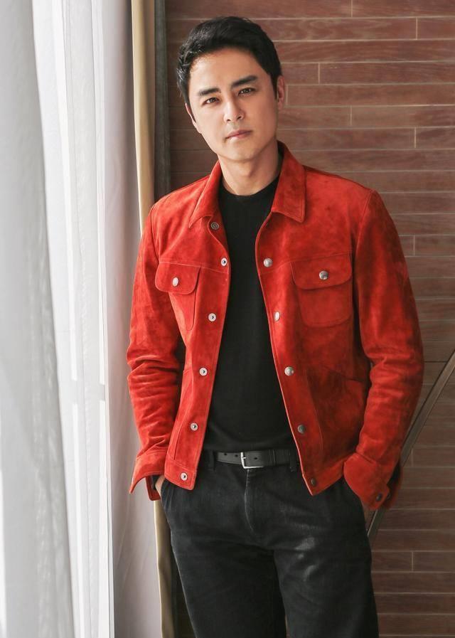 杨佑宁晒蛋糕照,宣布胎儿性别喜得爱女,未婚妻颜值超高羡煞旁人