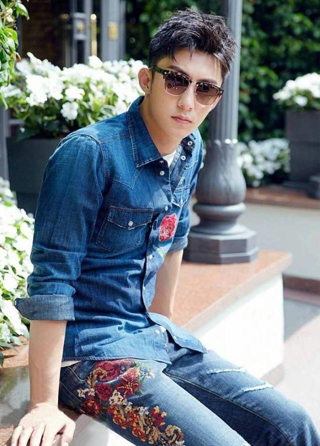 一位护鲸团的告白:喜欢黄景瑜后,我都要取关胡一天和王俊凯!