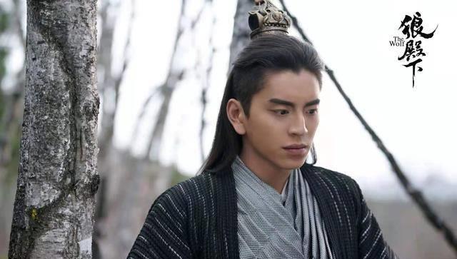 《快乐大本营》:王大陆一个动作引群嘲,林一长腿太抢镜_节目_李沁