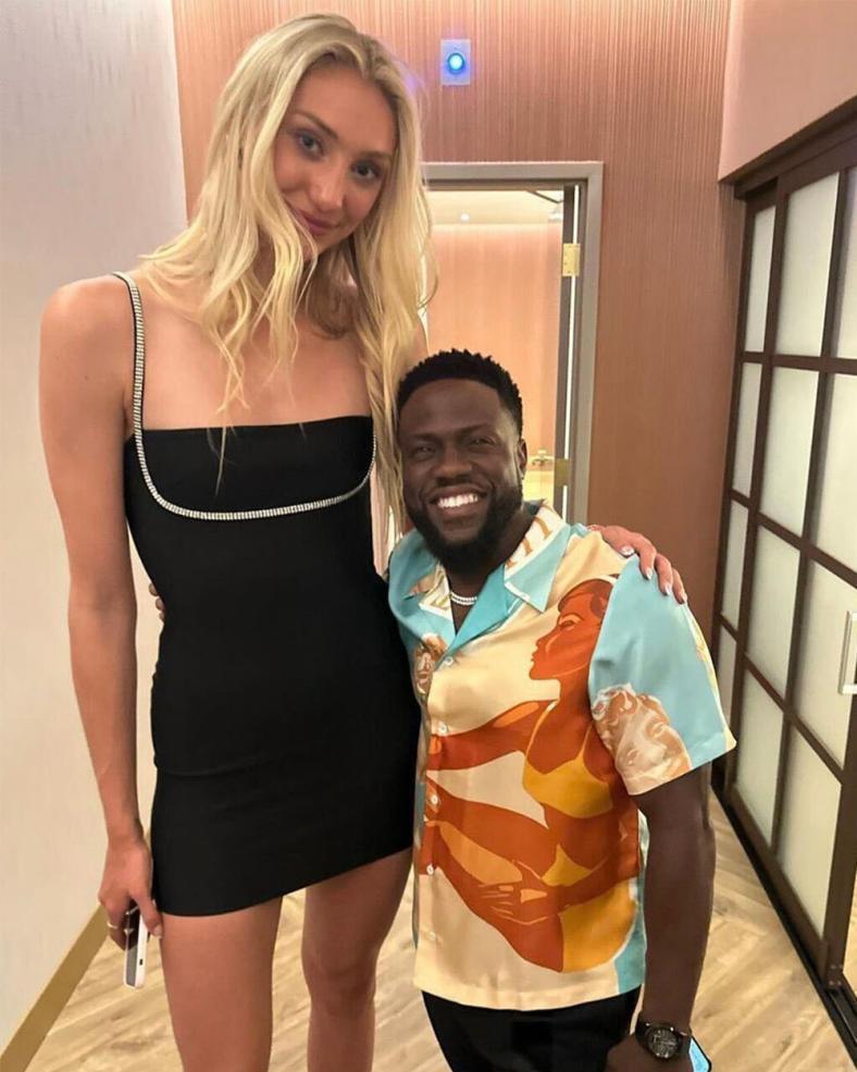 卡梅伦·布林克现年21岁,身高193厘米,她刚刚被评为ncaa wbca年度最佳