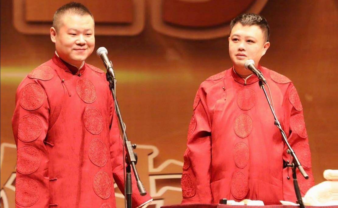 岳云鹏被网友p图与靳东"撞衫",却喊话要打翻身仗_照片_对比_明星
