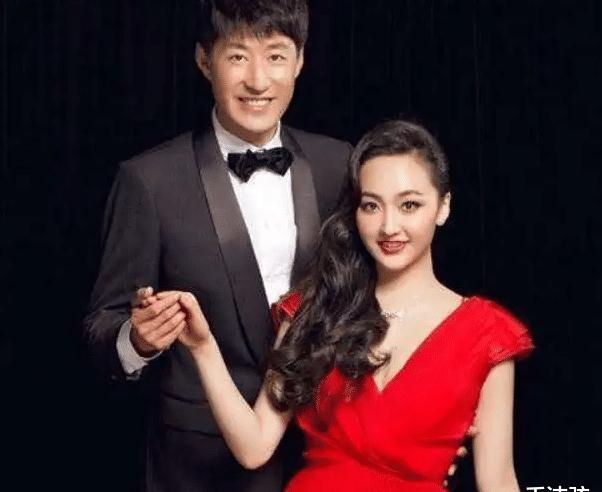 47岁于震庆生晒6娃合影,33岁娇妻遭网友调侃"生育机器"_辛月_小孩子