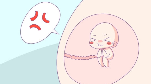 胎动满肚子"鼓包"是女宝?