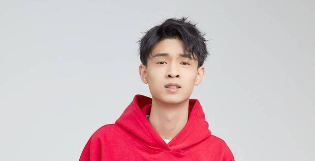 于子淇,关九海同框,遭粉丝调侃,又多了一位争关九海的男人_直播_花魁