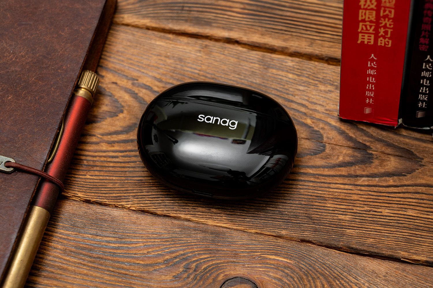 这不仅是一款蓝牙耳机，还是MP3和录音设备，妥妥的黑科技没跑了