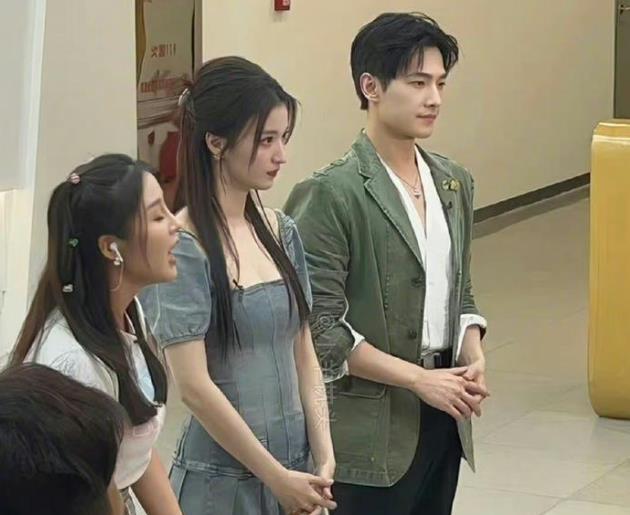 希望他们能够在现实生活中也是一对!他们两个是剧中最佳的cp组合!