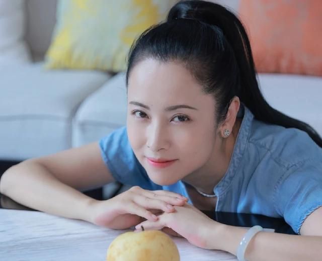 演员田亮曝妻子出轨,孩子发烧当妈的却忙着约会,女方:纯属污蔑_杨明娜