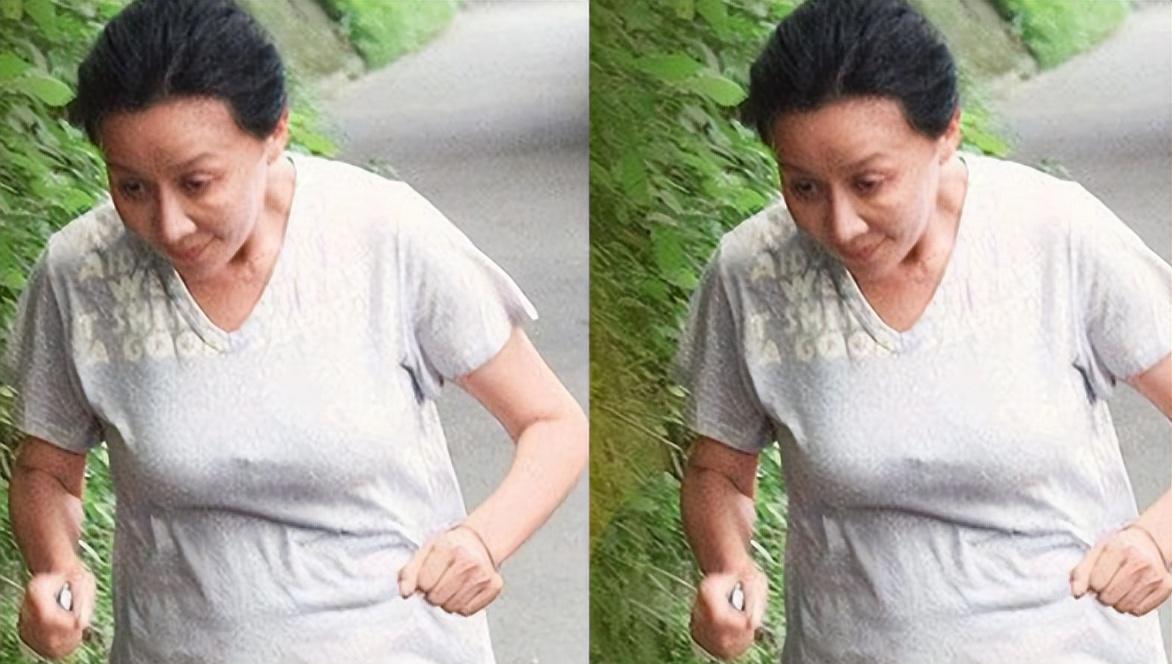 刘嘉玲素颜晨跑,被网友拍照曝光真实容颜,网友:是谁家老奶奶?