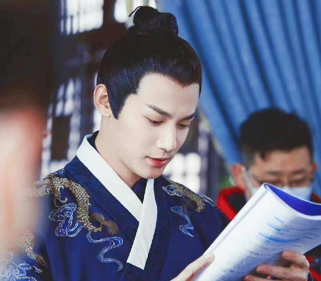 期待榜第一,预约人数直逼百万,这部古装剧不止甜_郑业成_郡主_长乐