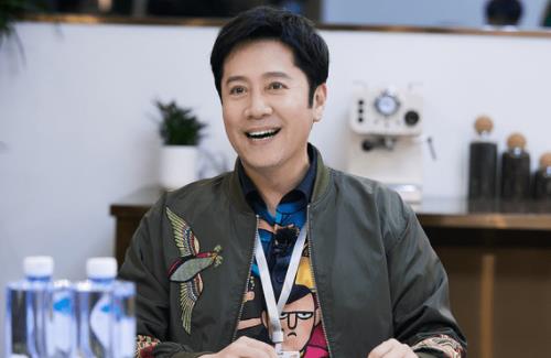 蔡国庆大儿子全科免考毕业,二胎儿子帅气又可爱,简直是人生大赢家