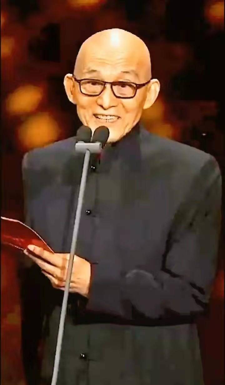 游本昌:52岁演济公,晚年卖房赔光家产,76岁又"出家"_角色_毕业_性格