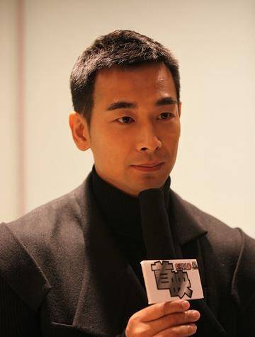 因与甄子丹"水火不容",他无缘成武打巨星,今至爱已逝世17年_赵文卓