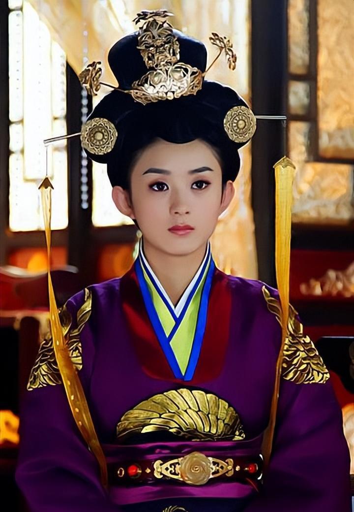 宁静没有说错,"不合群"的赵丽颖,才是娱乐圈真正的"聪明人"