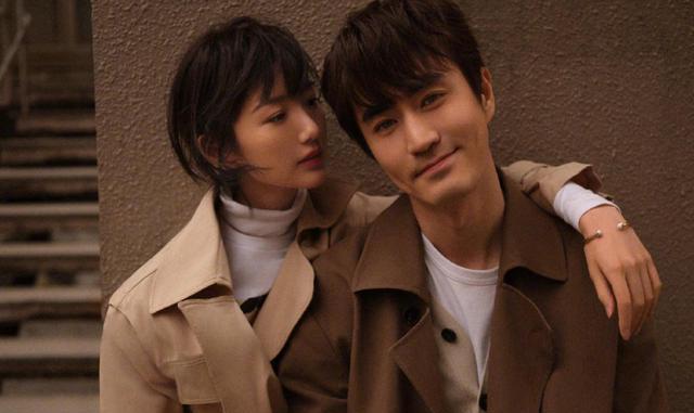 杨玏毛晓彤再度合体拍写真,画面绝美,网友表示何不假戏真做_协作_衣着