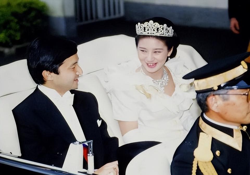 当年的婚纱照真是太美了,今天依然很温柔_公主_皇室_婚礼