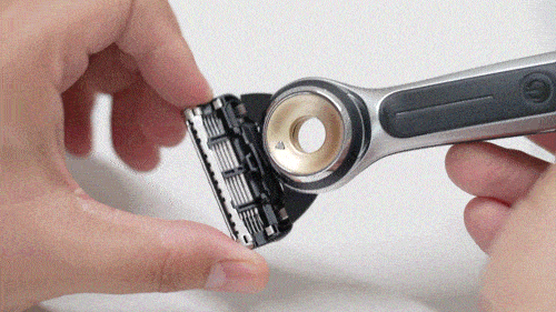 谁在守护手动剃须刀的荣光？吉列引力盒、极光、热感系列剃须实测