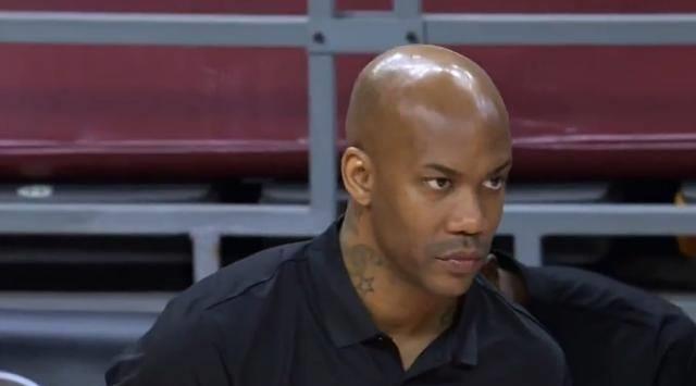 马布里弹尽粮绝拼下5轮首胜!前国手踢对手裆部被罚下_北控_比赛_李根