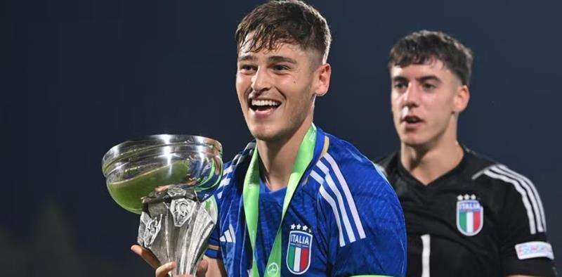 6月丢5冠,7月终捧杯,意大利又帅又能赢_年轻人_亚平宁_决赛