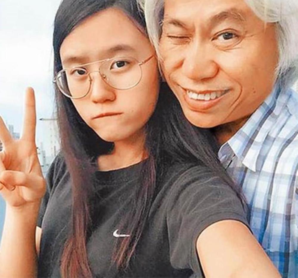 9年后,"爷孙恋"现状曝光:26岁林靖恩脸上已无笑容,她后悔吗_李坤城