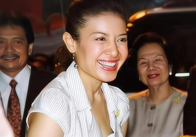 36岁诗妮娜结局注定,西拉米回归搅动后宫,苏提达淘汰贵