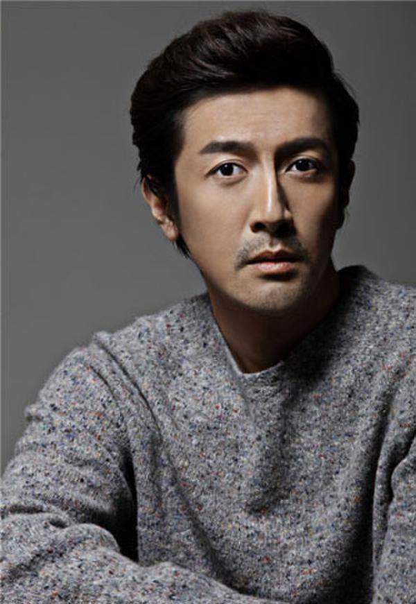 北大硕士,样子长得比较着急,演技堪比陈道明,但演戏不是为出名_张鲁一