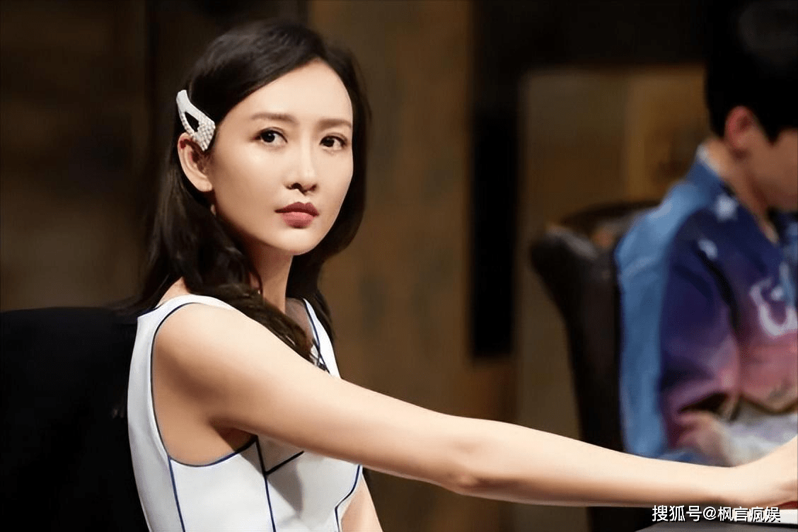 但这已经不是第一次王鸥和已婚男性纠缠不清了,之前和包贝尔的事件更