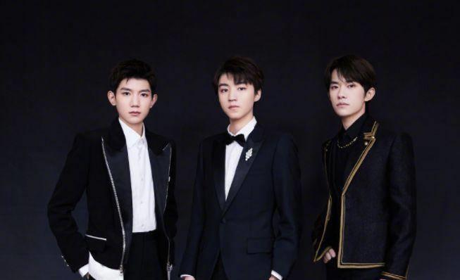 tfboys终合体,王源的鞋子跟易烊千玺王俊凯都不一样,暴露身高_舞台