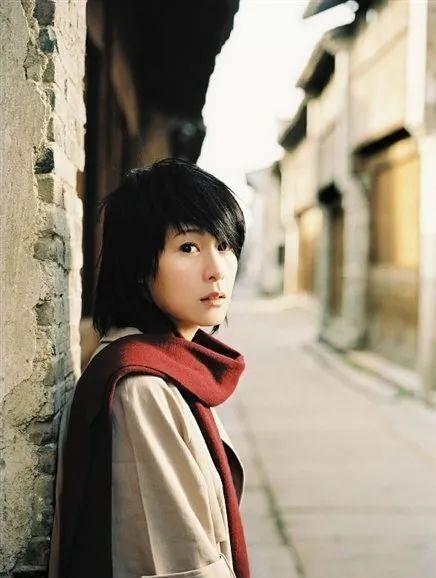 享受独处,不怕孤单的"结婚狂"——刘若英_身份_角色_一个人