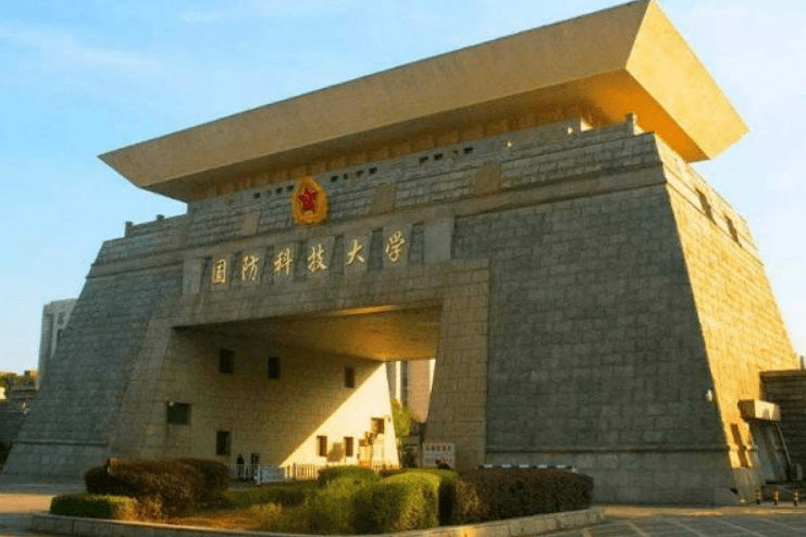 考生被国防科大录取，坏消息：以后要去新西兰，往届生说出实情