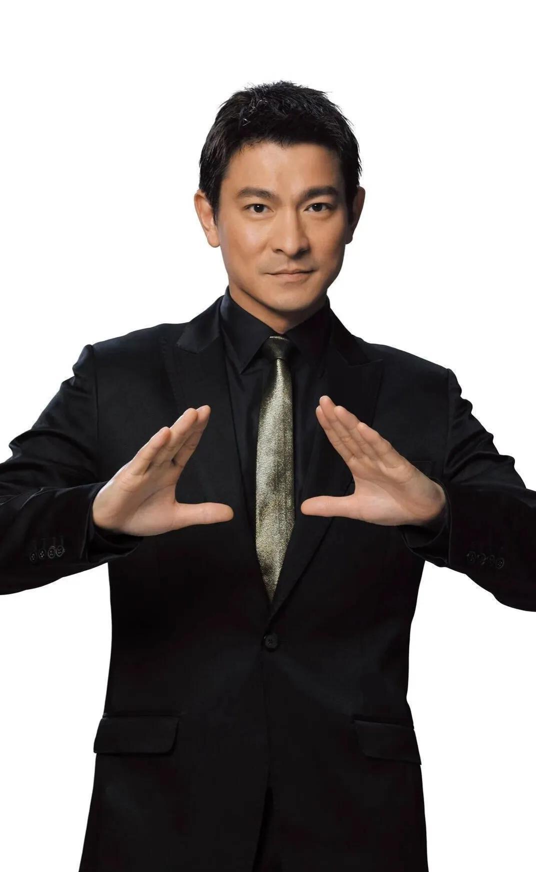 刘德华出道四十多年,红了四十多年,不无道理_社会_音乐界_音乐会