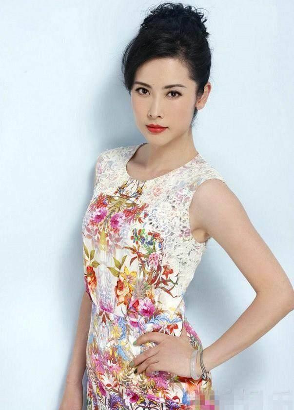 比赵丽颖还美,比许晴更少女,40岁的她才是真正的不老女神_杨明娜_年纪