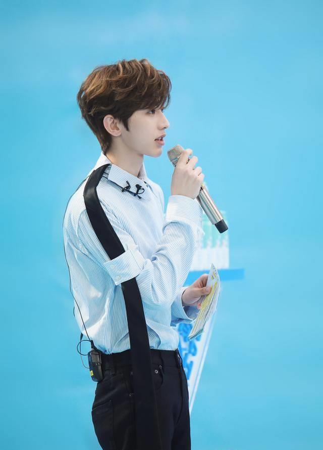 蔡徐坤登上wonderland中文版,蔡徐坤3d大片,ikun们期待吗_伦敦_刊物