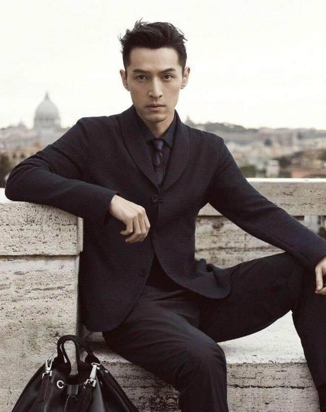 穿上西装的赵又廷好帅,跟胡歌撞脸,气质很像呢!_因为_魅力十足_鲜肉