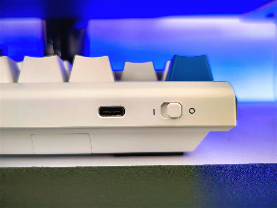 杜伽K615w 97键机械键盘实测:晶莹剔透的背后是满满幸福感