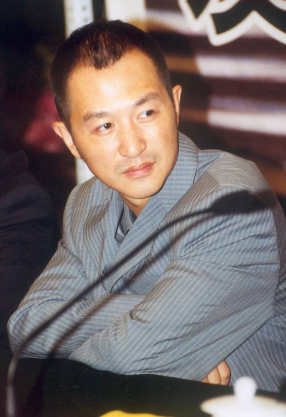 著名歌手高枫,去世21年后,妹妹定居美国,父母的坚持让人泪目_音乐