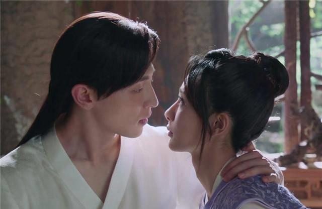 邓伦新剧《香蜜》一开播就炸了,网友:就我一个人觉得柏海出轨了_杨紫